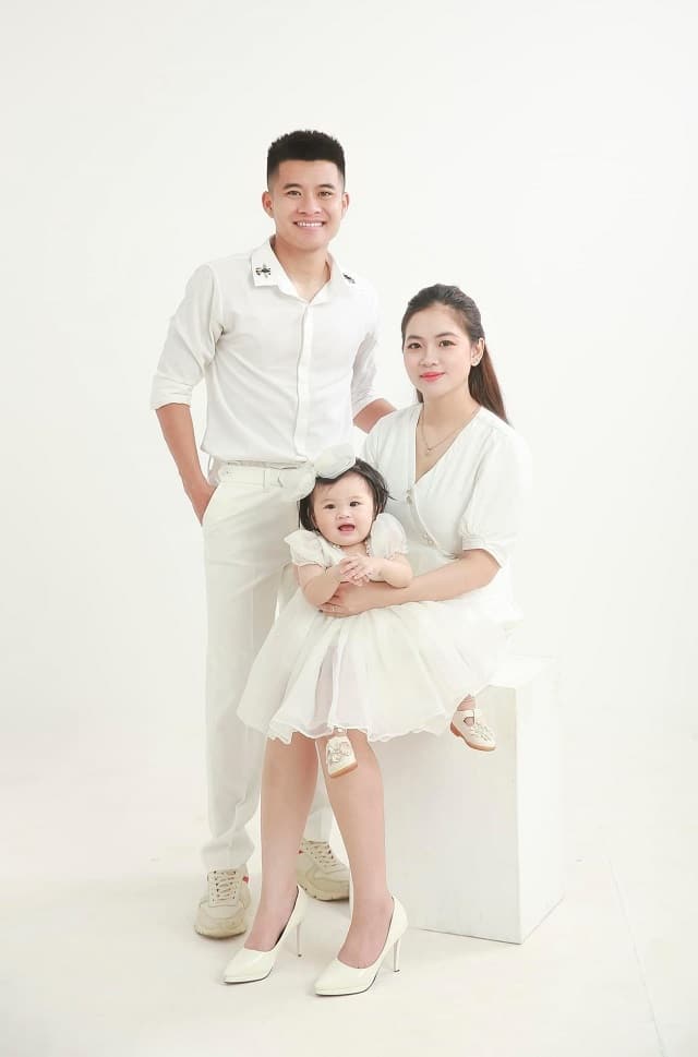 Bảo Duyên - Gái xinh yêu cầu thủ bóng đá Lê Phạm Thành Long