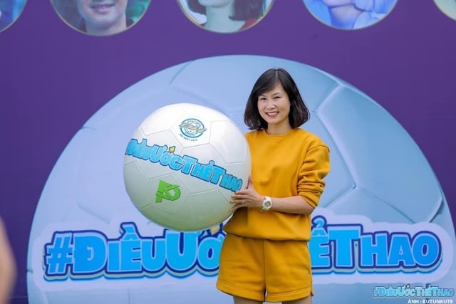 Nữ cầu thủ vẫn rạng rỡ như ngày nào