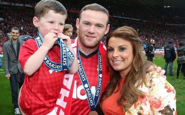 Chuyện tình cổ tích làm tốn không ít giấy mực của làng báo