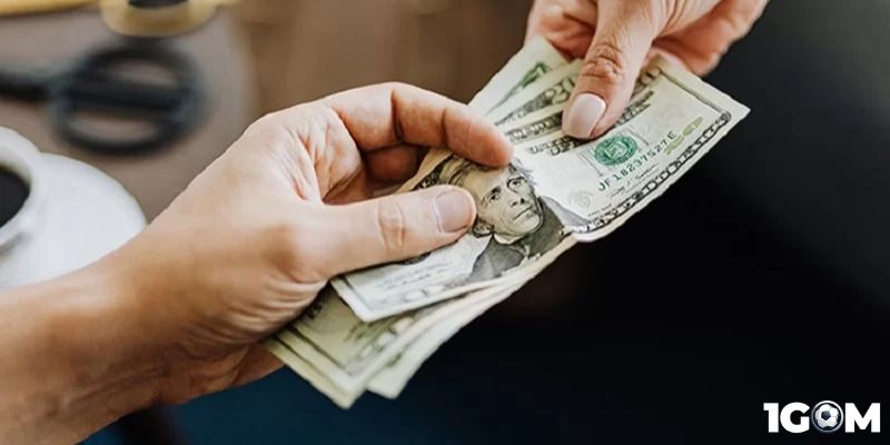 Chiêm bao thấy cho người khác tiền phản ánh sự hào phóng của bản thân