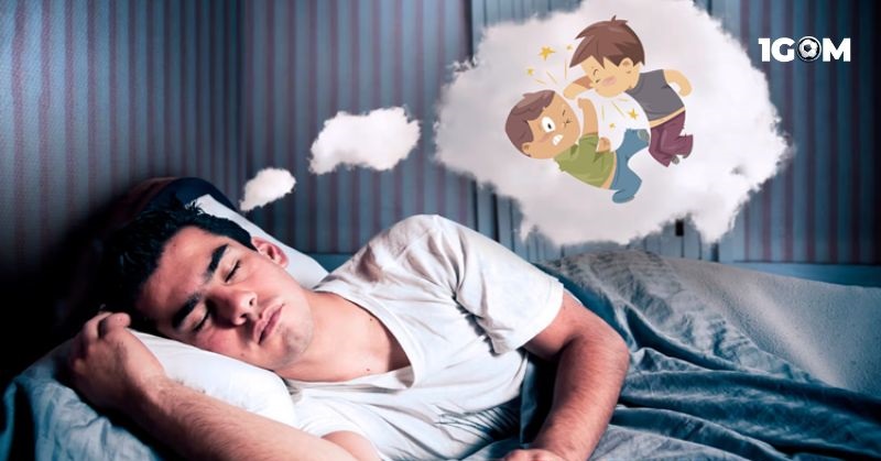 Mộng mị thấy bạn bè đánh nhau là điềm xấu